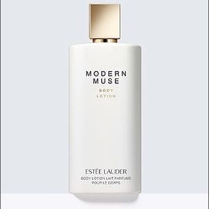 Estée Lauder Modern Muse body lotion